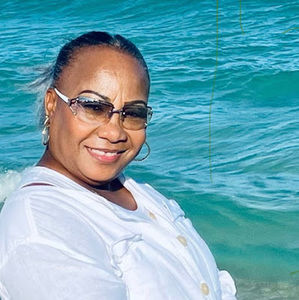 Meet your Posher, Cecille